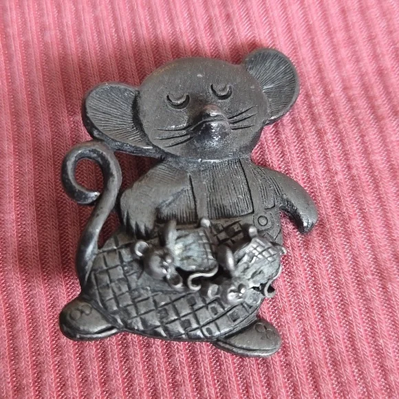 Vintage Mouse Brooch With Earrings - Picture 1 of 2